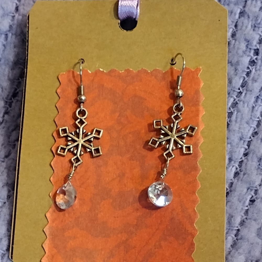 Snowflake white clear silver dangle Drop earrings jewelry gift ooak wedding